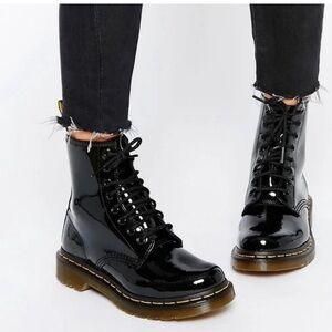 black Dr. Martens 1460 patent leather combat boot Size 9